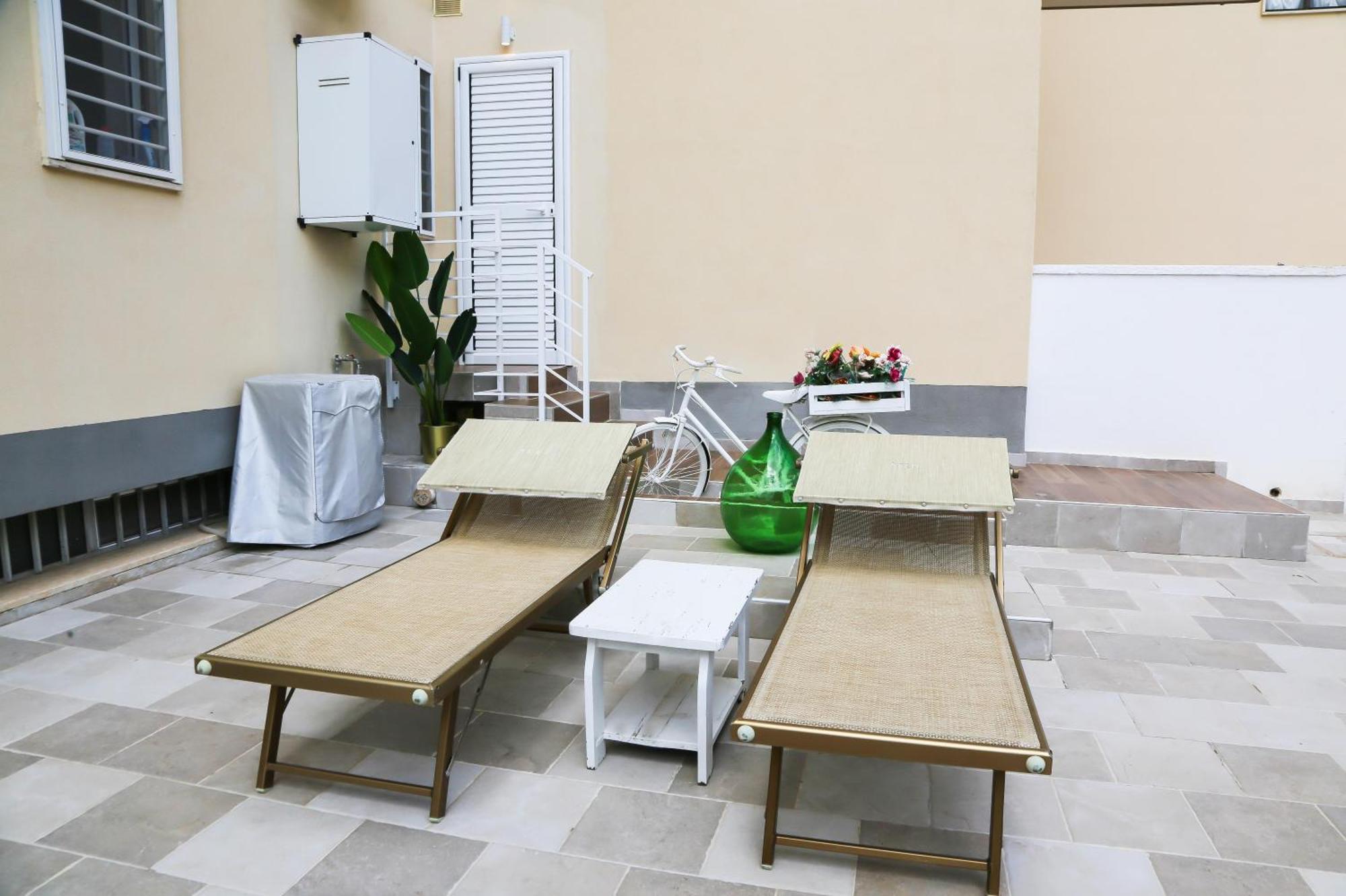 Ferienwohnung La Dimora Di Rebecca Bari Exterior foto